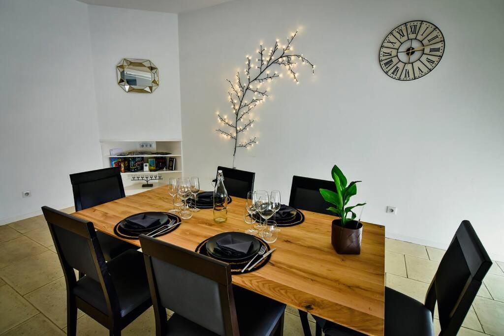 Grand Appartement De Haut Standing En Centre-Ville Монлюсон Экстерьер фото